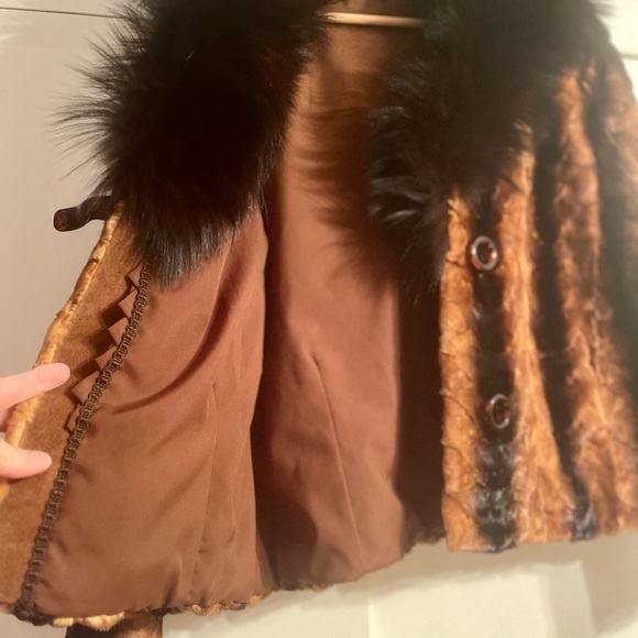 Beautiful Sheared Mink and Fox collar jacket. - Picture 4 of 5